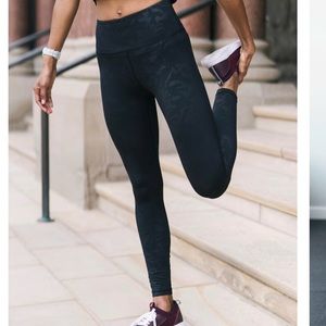 ZYIA 7/8 Midnight Camo Leggings Size 20 2x